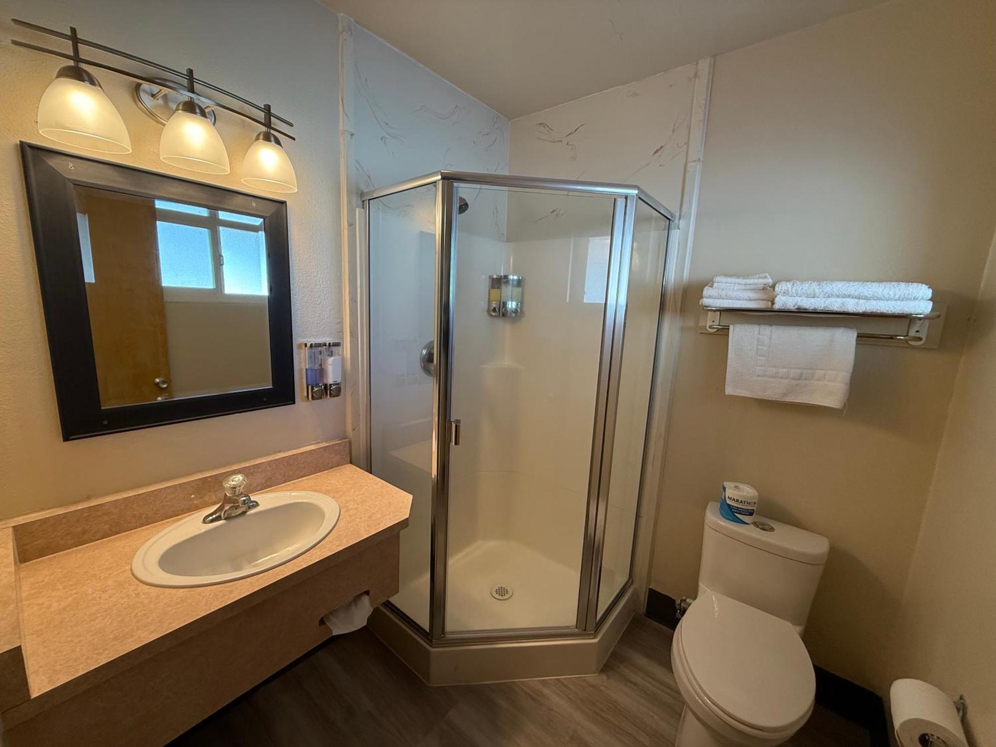 Pine Needles Inn Mount Shasta Εξωτερικό φωτογραφία