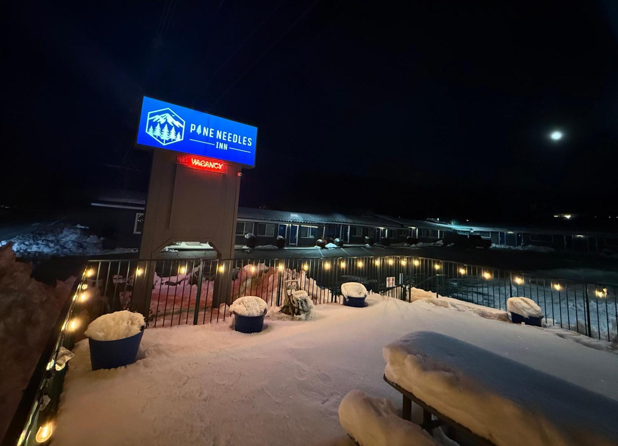 Pine Needles Inn Mount Shasta Εξωτερικό φωτογραφία