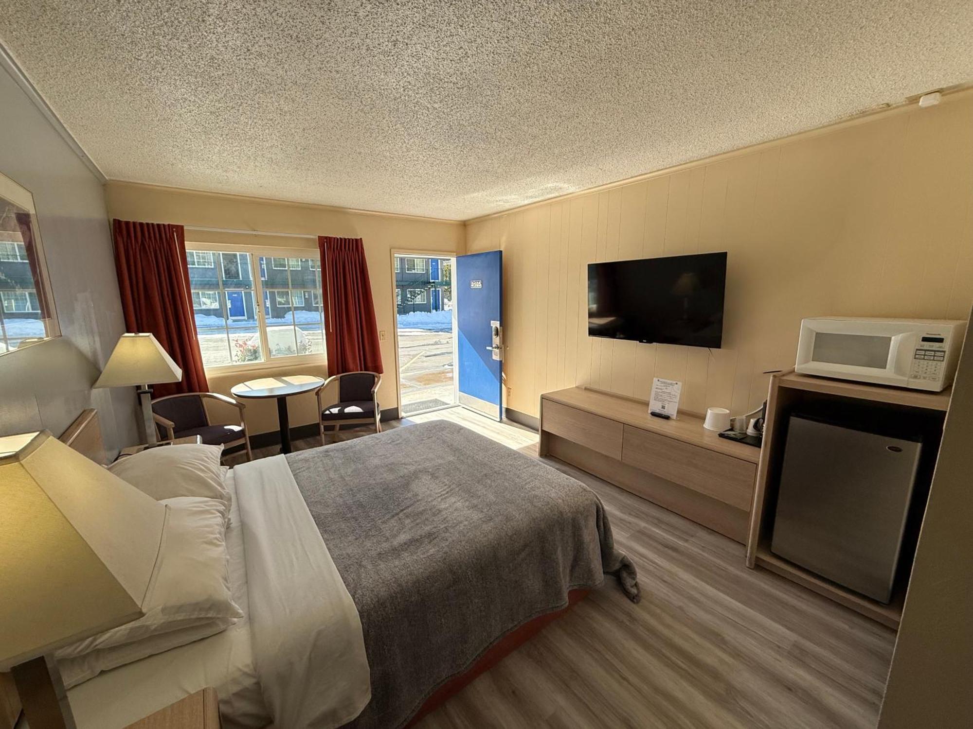 Pine Needles Inn Mount Shasta Εξωτερικό φωτογραφία