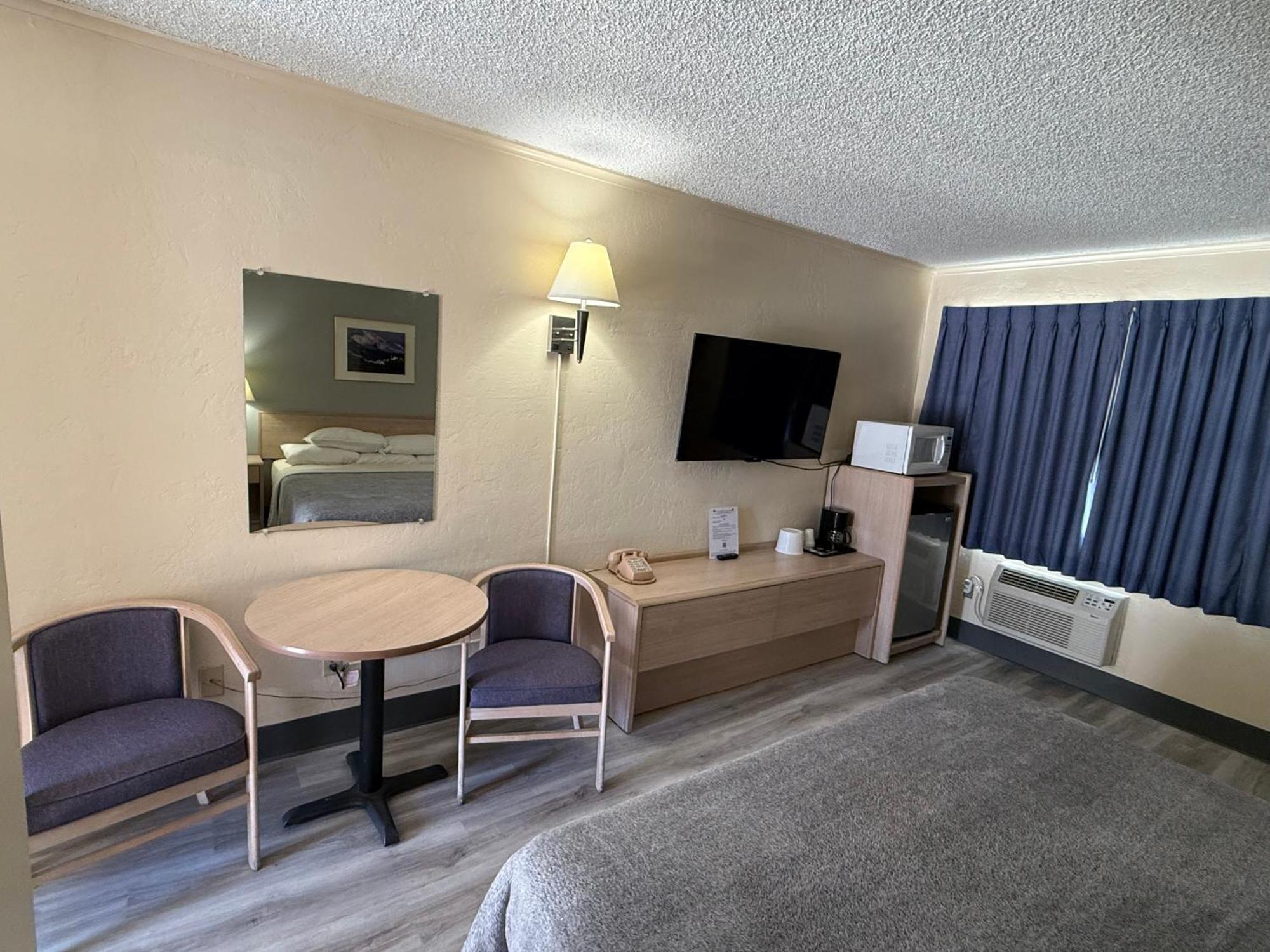 Pine Needles Inn Mount Shasta Εξωτερικό φωτογραφία