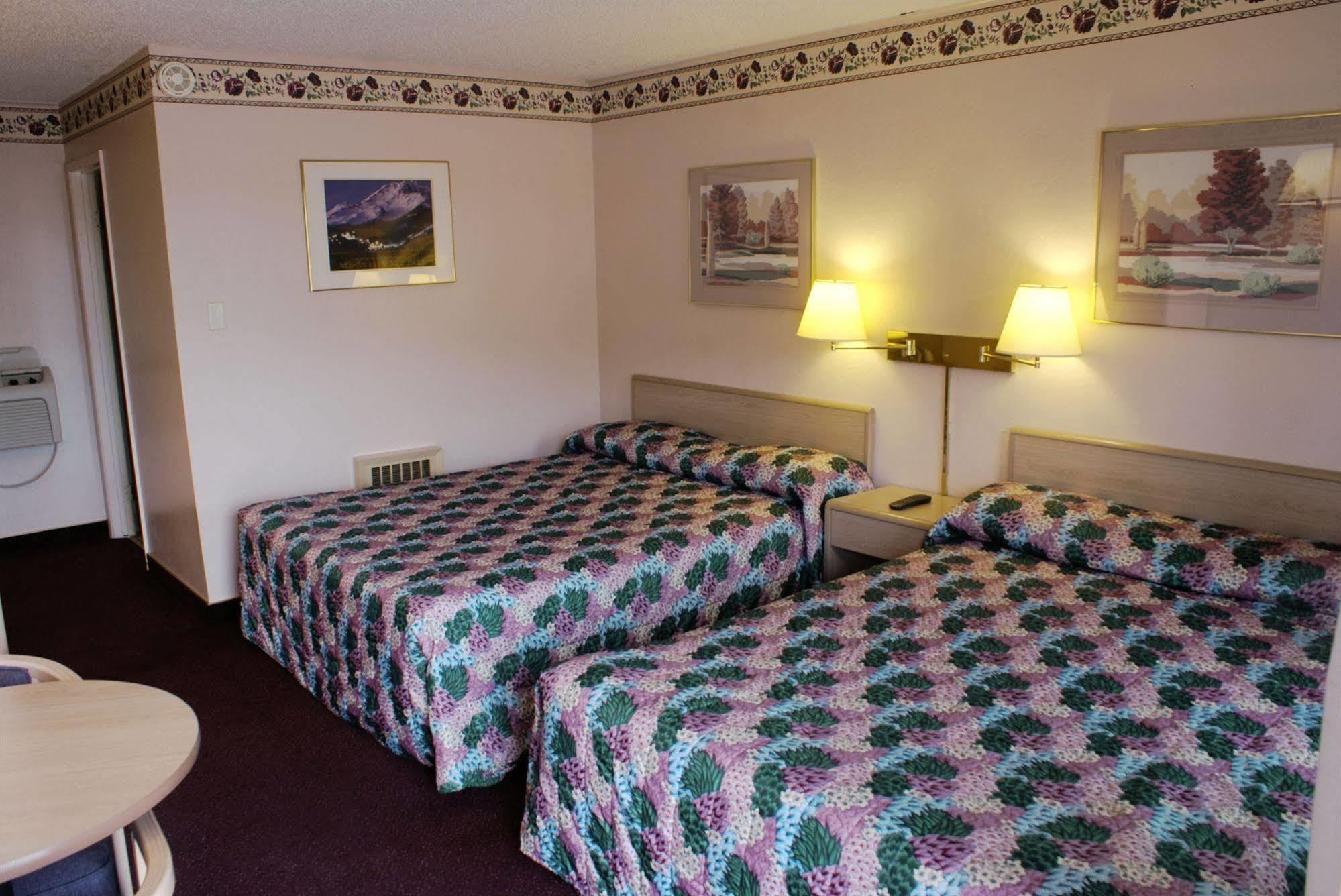Pine Needles Inn Mount Shasta Εξωτερικό φωτογραφία